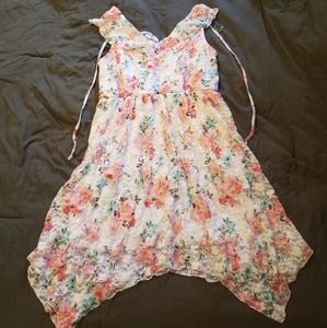 No Boundaries, XL(15-17) White & Pink Floral Dress